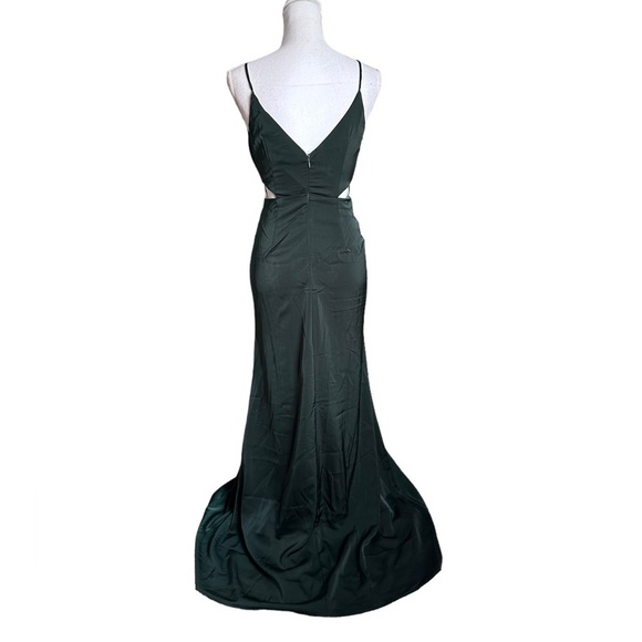 Showpo. Simple Twist of Fate Emerald Satin Dress Size 4 - Picture 5 of 17